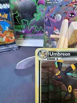 Pokemon TCG Umbreon Undaunted Holo Card 10/90 Cracked Ice Rare - Image 2