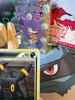 Pokemon TCG Umbreon Undaunted Holo Card 10/90 Cracked Ice Rare - Image 3
