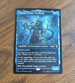 Thassa, Deep-Dwelling -SHOWCASE FOIL - NM - MTG - Image 1
