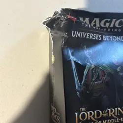 MTG Lord Of The Rings Food and Fellowship Commander Deck New English Damaged Box - Image 2
