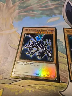 Yugioh Red-Eyes Black Dragon MAGO-EN003 Gold Rare 1st Ed NM And Extra !! - Image 3