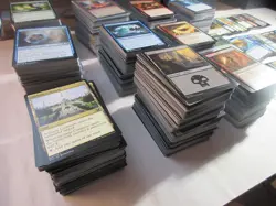 Large Lot of Common and Uncommon Magic the Gathering Cards with Shredded Sails - Image 4
