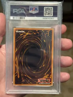 PSA 10 DARK MAGICIAN #EN005 YU-GI-OH! LC01 LEGENDARY COLLECTION: 25TH ANNIV. ED. - Image 2