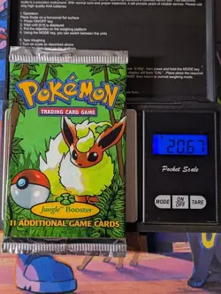 SEALED 1999 Jungle FLAREON Artwork English Pokemon Booster Pack - Image 3