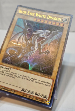 Blue-Eyes White Dragon JMPS-EN002 Ultra Rare Limited Edition Yugioh 7840 - Image 3