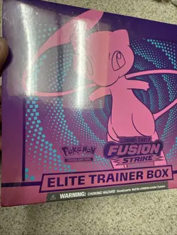 Nintendo Pokemon TCG: Sword & Shield Fusion Strike Elite Trainer Box 820650809330 - Image 2