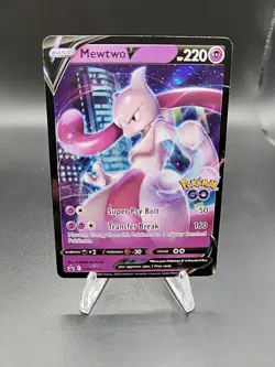 Mewtwo V SWSH223 SWSH: Sword & Shield Promo Cards Holo NM/M - Image 1