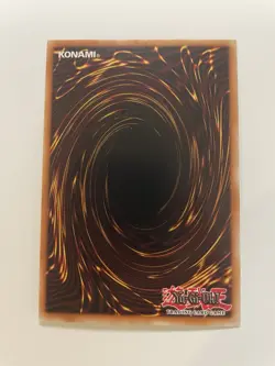 Yu-Gi-Oh Blue-Eyes White Dragon YSKR-EN001 Ultimate Rare Unlimited TCG Card - Image 2