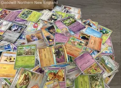 2.5LB Lot of Various Pokemon Cards CCG TCG Mixed Trading Cards - Image 3