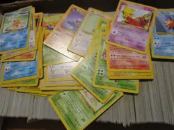 Lot of 200 Pokemon cards - Image 2