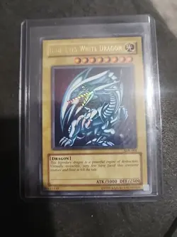 Yu-Gi-Oh Blue-Eyes White Dragon Rare Holo Card SDK-001 - Image 1