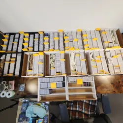 One Piece tcg Card Game 100 Cards Collection Mixed Lot w/ 10 FOILS/5 Leaders. - Image 4