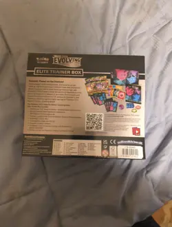 Pokemon TCG Sword and Shield Evolving Skies Elite Trainer Box ETB Sealed - Image 2