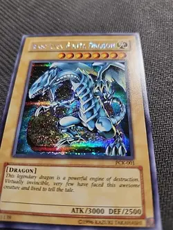 Yu-Gi-Oh! TCG Blue-Eyes White Dragon (Version 3) Legendary Collection Kaiba Mega - Image 2