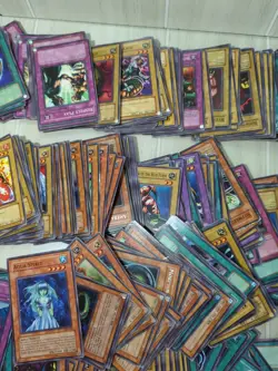 YuGiOh mixed random lot 754 trading cards most 1996 some duplicates - Image 3