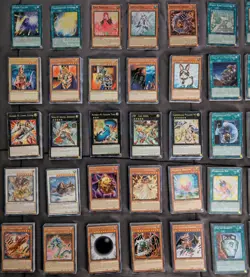 Yu-Gi-Oh (Yugioh) King's Court Series Lot of 952 Cards - Image 4