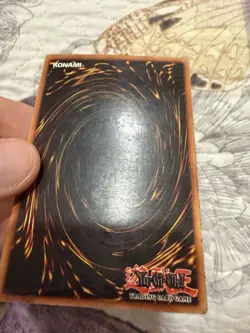 Yugioh Dark Magician SDY-006 Ultra Rare Unlim Wavy Print - Image 3