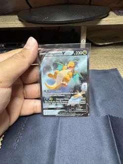 Pokemon TCG -Dragonite V (Alternate Full Art) 192/203 SWSH07: Evolving Skies NM - Image 2