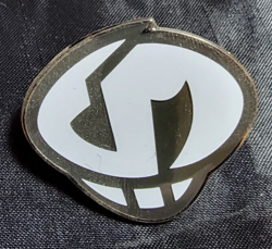 1 1/2" Team Skull 2017 Official Pokemon Pin Trading Card Game Bad Guys Badge - Image 1