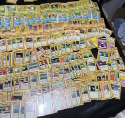 Lot 500+ Vintage POKEMON Cards Base Set, Fossil, Jungle NO HOLOS With 3 Slabs - Image 3