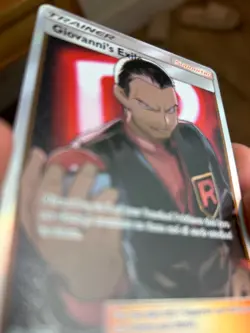 Pokemon -Giovanni's Exile - 67/68 - Full Art Supporter - Trainer - Hidden Fates - Image 4