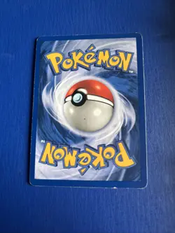 Hitmonchan Holo 8/130 1999-2000 Pokemon Card - Image 2