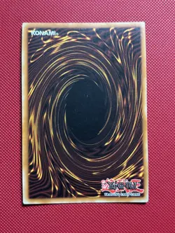 2002 Yugioh BLUE-EYES WHITE DRAGON LOB-001 LDD-S001 Spanish 1st Edition - Image 2