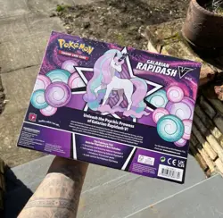 2021 Pokemon Galarian Rapidash V Box set 820650100512 - Image 2