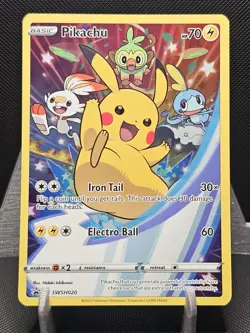 Pokemon - Figure Collection Black Star Promo - Pikachu - SWSH020 - Image 1