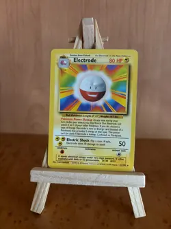 Pokemon Card "Electrode" Non Holo Base Set #21/102 (Excellent) - Image 1