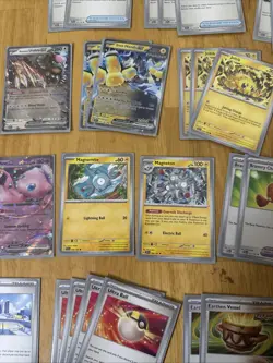 Joltik Box Deck Pokemon TCG Tournament Ready w/ Gengar Sleeves - Image 3
