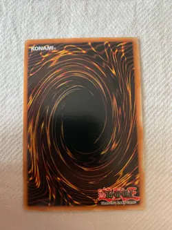YuGiOh! Blue-Eyes White Dragon MAGO-EN001 - NM CONDITION! Gold Rare - Image 2
