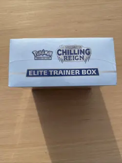Pokemon TCG Sword & Shield Chilling Reign Elite Trainer Box Sealed New 820650808630 - Image 4