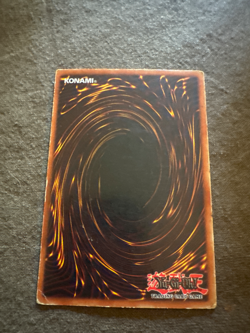 dark magician bpt-001 yugioh 2002 collector's tin - Image 2