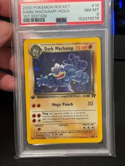 PSA 8 - Pokemon DARK MACHAMP 10/82 - TEAM ROCKET 1st Edition - Holo *SWIRL* - Image 1