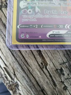 Pokemon TCG Fusion Strike Ultra Rare Holo Card Mew v 113/264 Near Mint Condition - Image 3