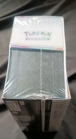 Pokemon - Prismatische Entwicklungen Top Trainer Box TTB - DE - NEU OVP SEALED - Image 3