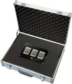 Yu-Gi-Oh! 25th Anniversary Ultimate Kaiba Blue-Eyes White Dragon Set W/Case - Image 2