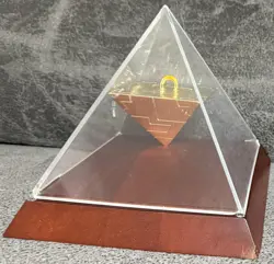 Yu-Gi-Oh! 2004-2006 SJC Millennium Puzzle Trophy Shonen Jump Champion - Image 3