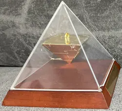 Yu-Gi-Oh! 2004-2006 SJC Millennium Puzzle Trophy Shonen Jump Champion - Image 4