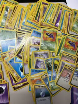 Vintage Pokemon Card Lot Base, Base 2, Fossil, Jungle and more! HP/DMG 190 Cards - Image 3