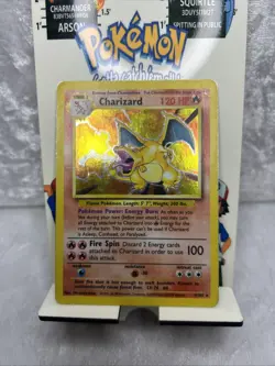 BASE SET CHARIZARD 4/102 POKEMON HOLO RARE HP-MP - Image 1