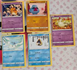 Offcenter / Miscut Alignement Dot BAD Misprint Pokemon Error Cards - Image 1