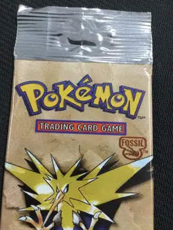 Pokemon Unopened Fossil Booster Pack 11 Cards Factory Sealed 1999 (1 Pack) - Image 3