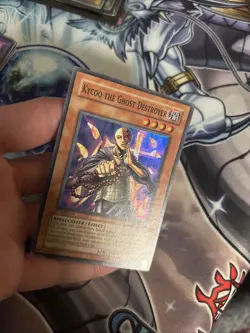 (29) Yugioh Kycoo the Ghost Destroyer LON-062 Super Rare 1st Ed LP - Image 3