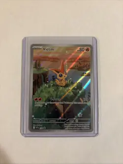 Victini SVP 208 Illustration Rare Black Star Promo Black & White Pokemon TCG - Image 1
