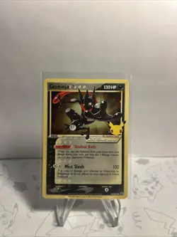 Pokemon Card TCG - Greninja Gold Star SWSH144 Black Star Promo Celebrations NM - Image 2