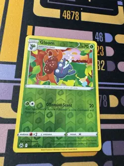 Gloom #002/159 Crown Zenith Pokemon Uncommon Reverse Holo - Image 1