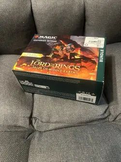 MTG LOTR Tales of Middle Earth Bundle 8 packs inside ACTUAL BOX SHOWN GAMESTOP - Image 2