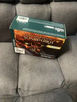 MTG LOTR Tales of Middle Earth Bundle 8 packs inside ACTUAL BOX SHOWN GAMESTOP - Image 4